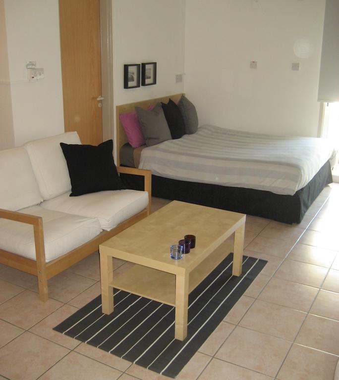 Lykavitos Apartments Nikósie Pokoj fotografie